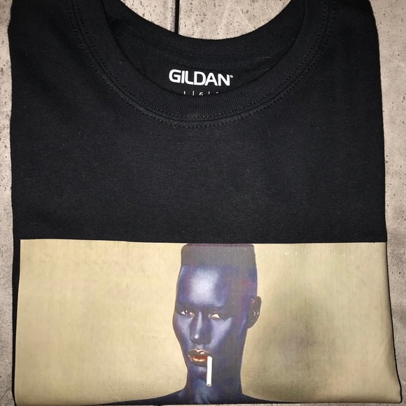 COPY - Grace Jones graphic Tee - Picture 3 of 3